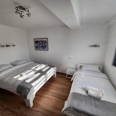 Alexander The Great Atg Apartment *