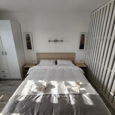 Apartment Alexander The Great Atg *