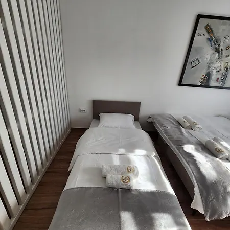 Apartment Alexander The Great Atg *